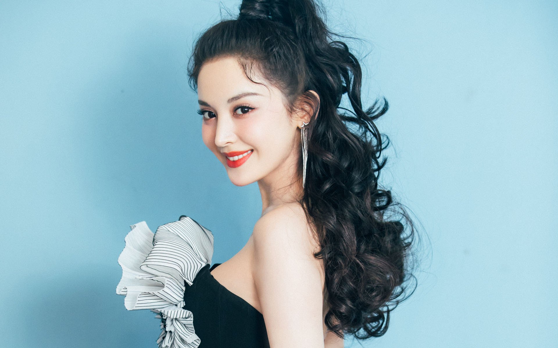 杰出教练的“战术思维”：他们如何设计“难以破解”的防线？，战术大师 教练